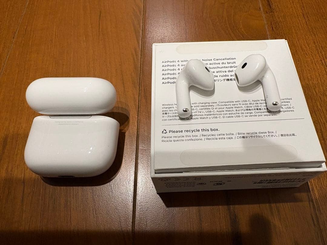 AirPods4 本体 ホワイト 充電ケース付き