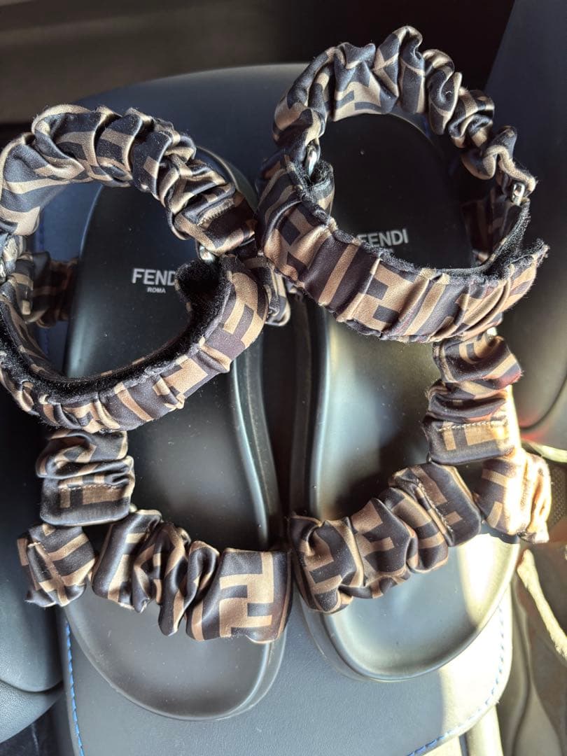 FENDI ロゴ入りサンダル 36