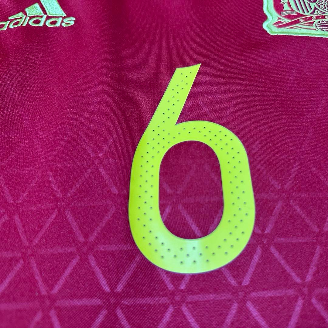 【正規品／美品】スペイン代表 ホーム2016 ユーロモデル 6 イニエスタM