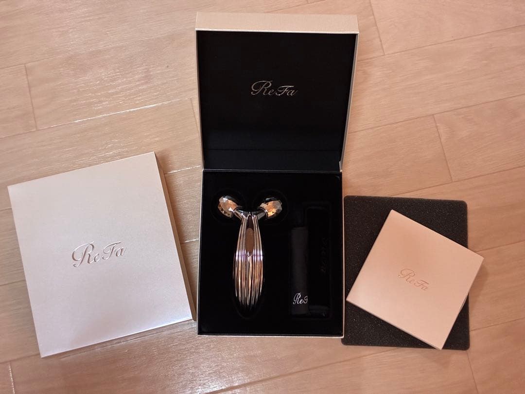 リファ　ReFa　カラット　レイ　マッサージ　ケア　正規品　美顔器　ローラー