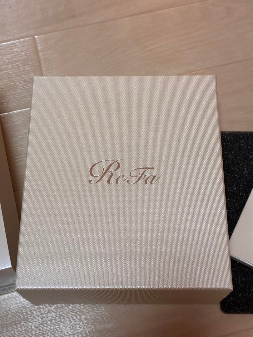 リファ　ReFa　カラット　レイ　マッサージ　ケア　正規品　美顔器　ローラー