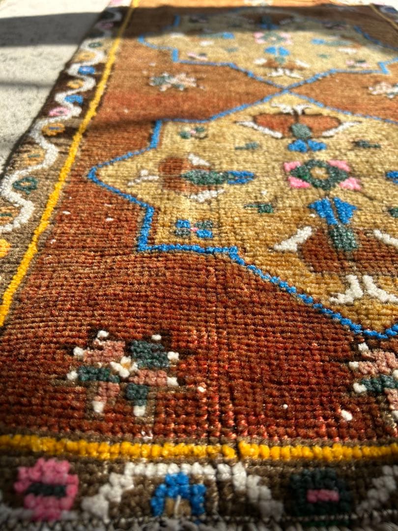 レア柄　トルコ　ヴィンテージ　ラグ　トルコラグ　ウール　モコモコ
