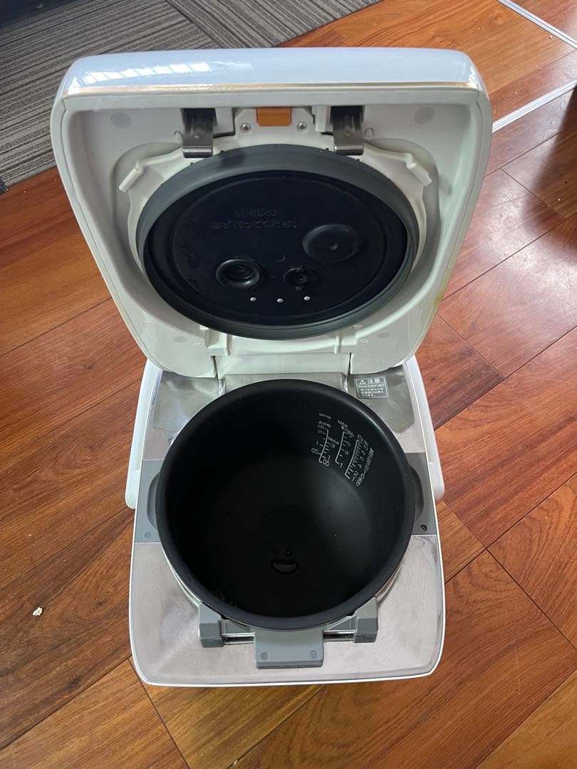 圧力IH炊飯器 NW-LA18