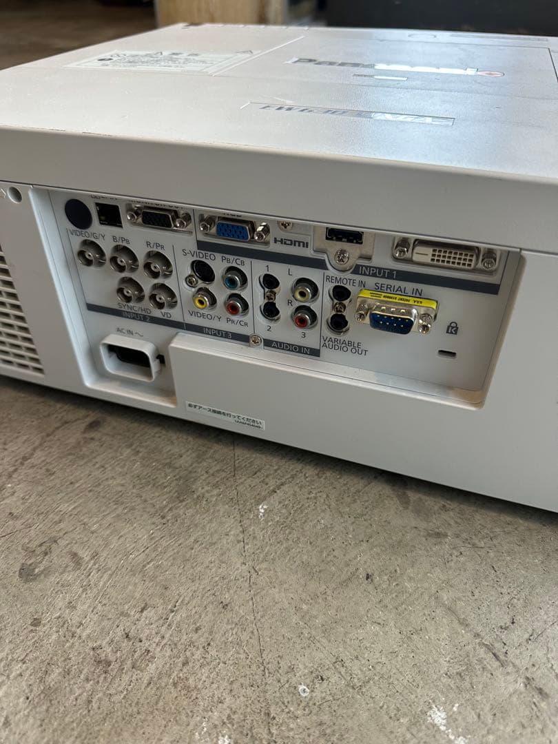 Panasonic プロジェクター PT-EW630リモコン付き
