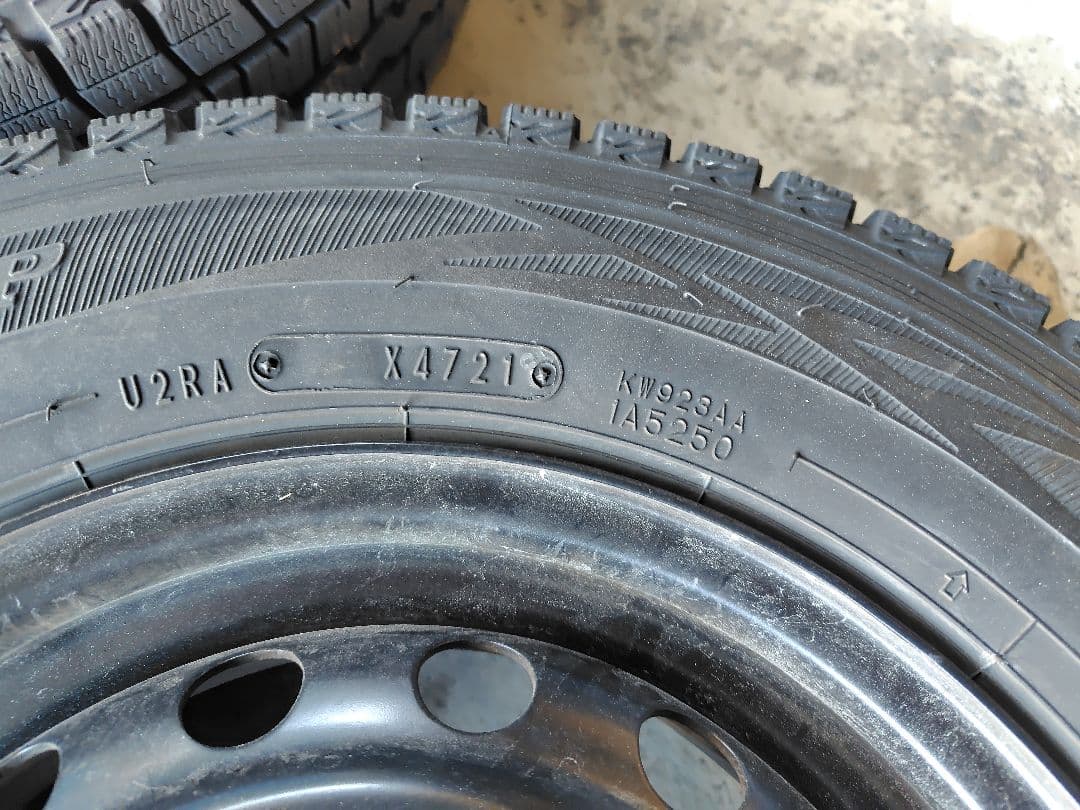 ダンロップ 145/80R12 78/80N 軽バン スタッドレスタイヤセット