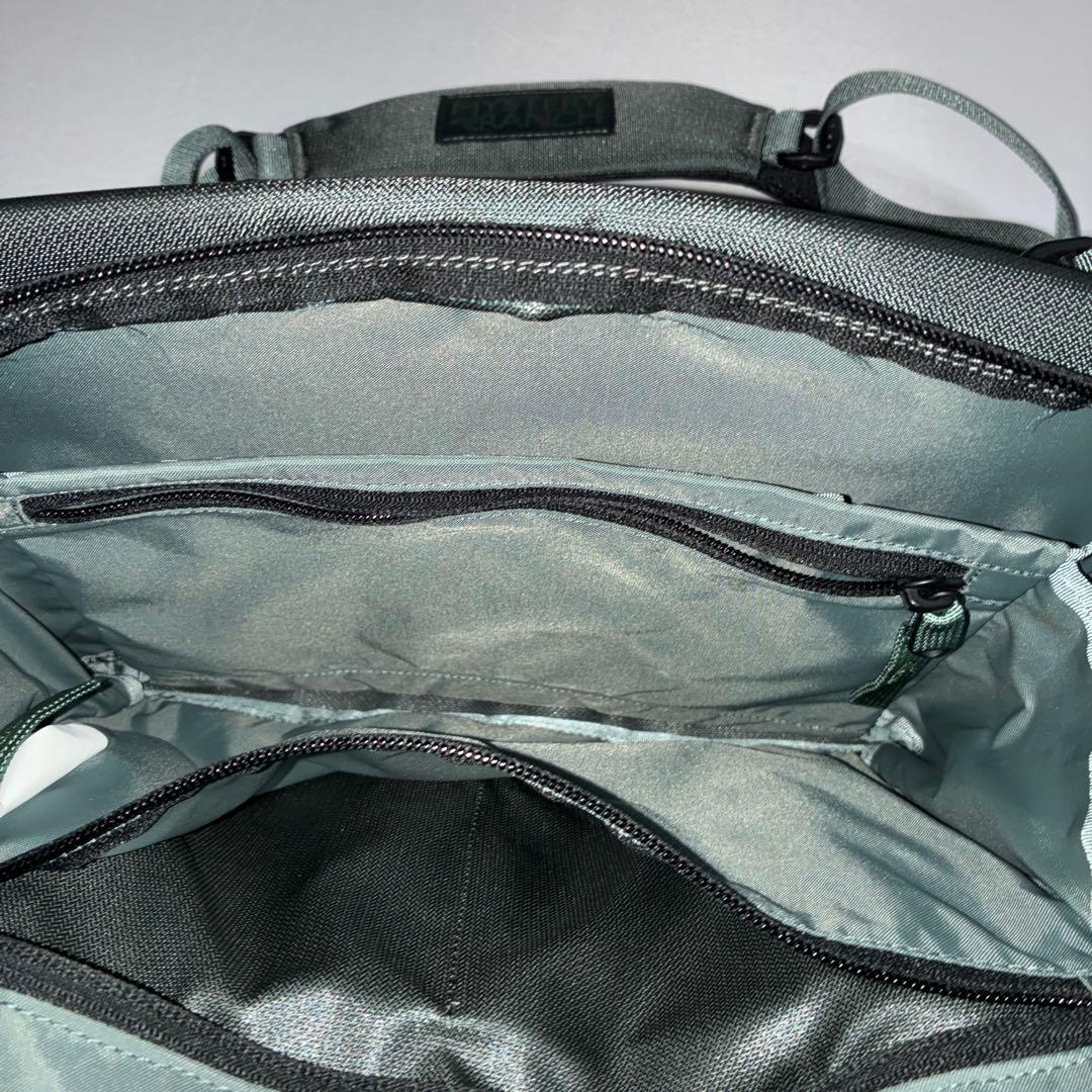 ミステリーランチ ディストリクト8 ミネラルグレー　　ショルダーバッグ