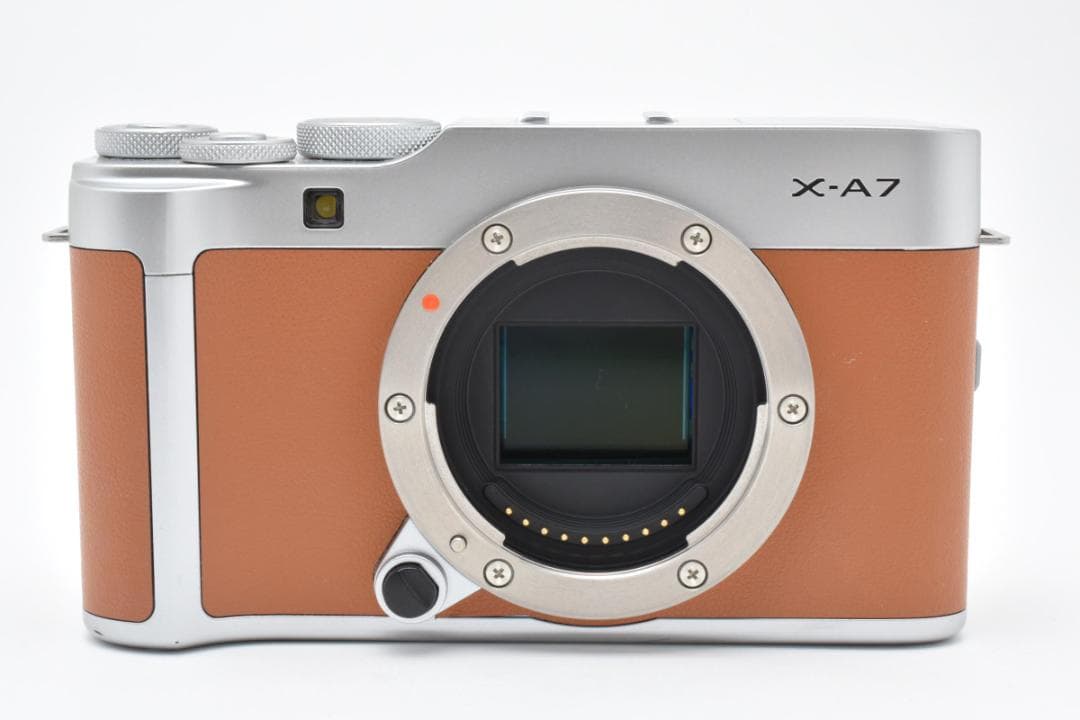 超美品 富士フイルム X-A7 ミラーレスデジタルカメラボディ ブラウン