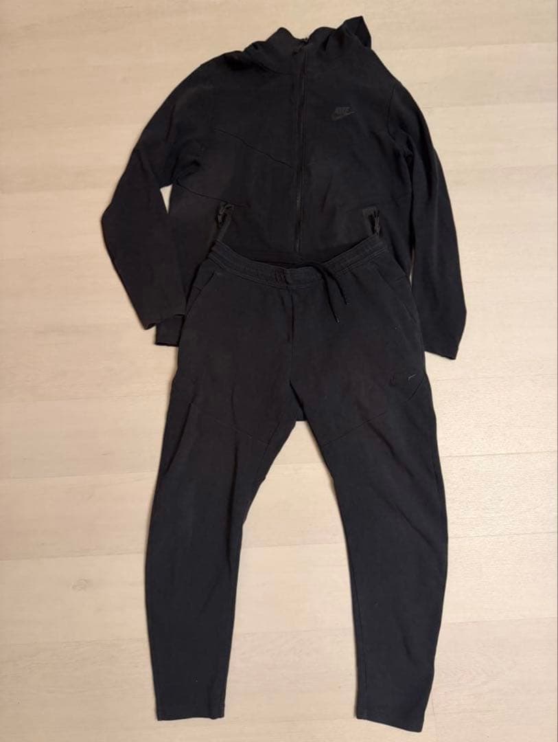 Nike テックフリース上下セット　値下げあり