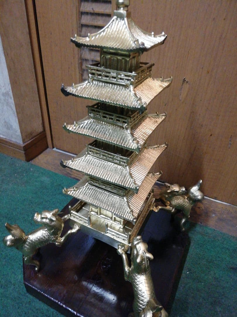 五重塔、金属製、AuP、高さ52cm、架台付き