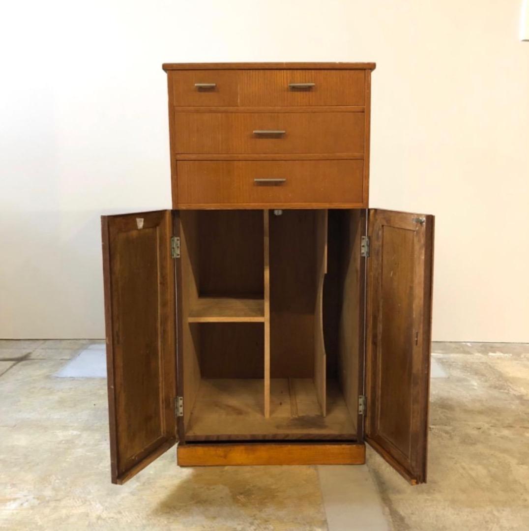 木製キャビネット　昭和レトロ　桐材家具　書類棚　リビング　収納　引出し　観音開き