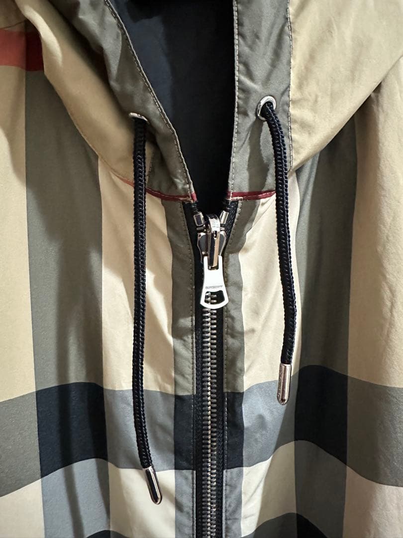 Burberry チェック柄 ナイロンジャケット