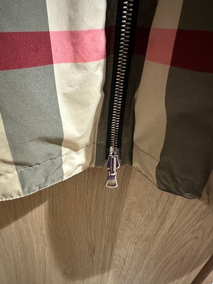 Burberry チェック柄 ナイロンジャケット