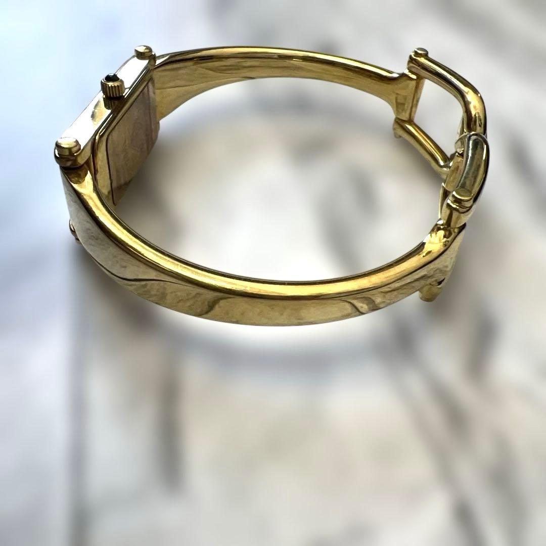 GUCCI 腕時計 1500L バングル シェル文字盤 レディース