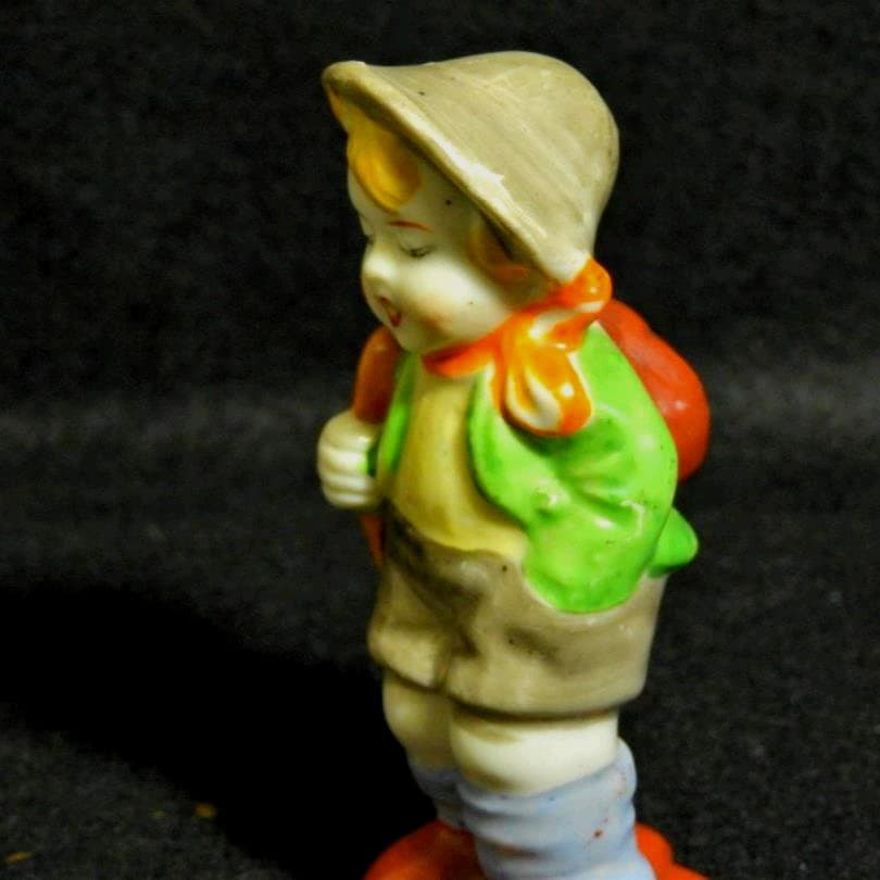 【なるるる】オキュパイドジャパン ハイキングする少年 No.208