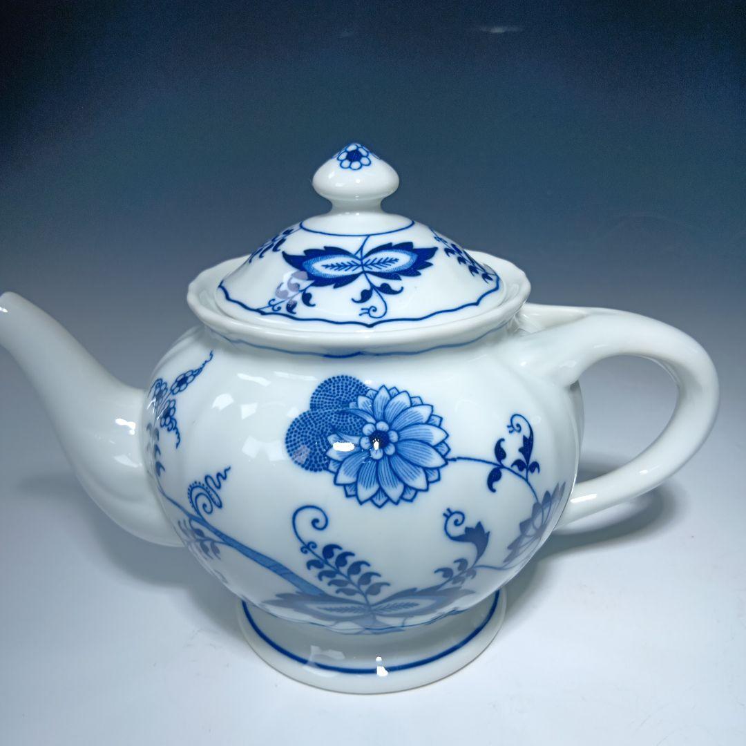 ブルーダニューブカップ＆ソーサ6客 ケーキ皿6枚　ティーポット１個セット