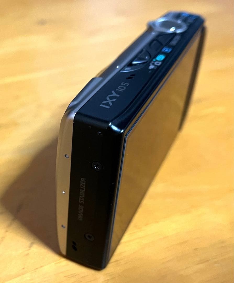 【極美品】Canon ixy10sシルバー　付属品あり