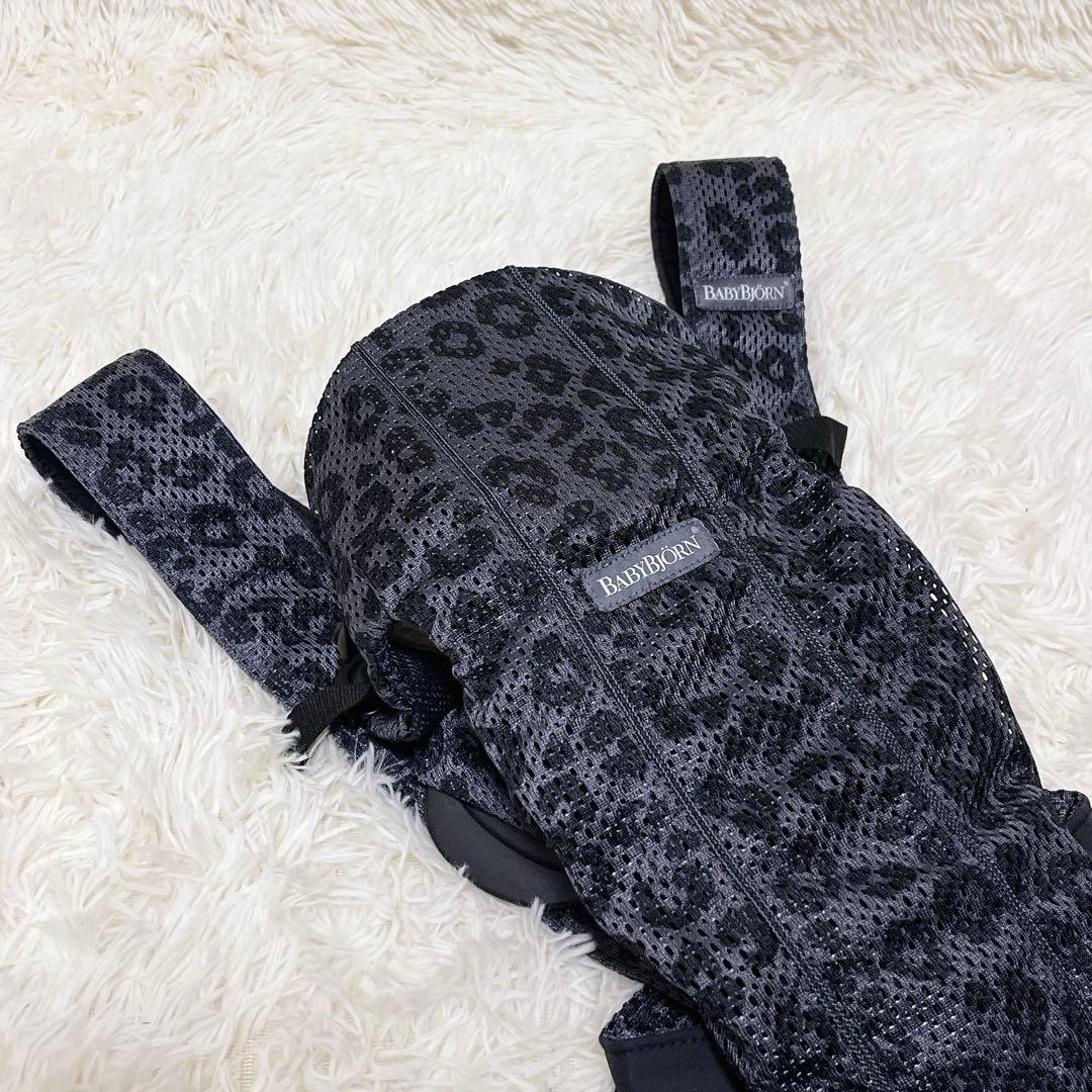 人気 ベビービョルン BABYBJÖRN ベビーキャリアMINIレオパード柄