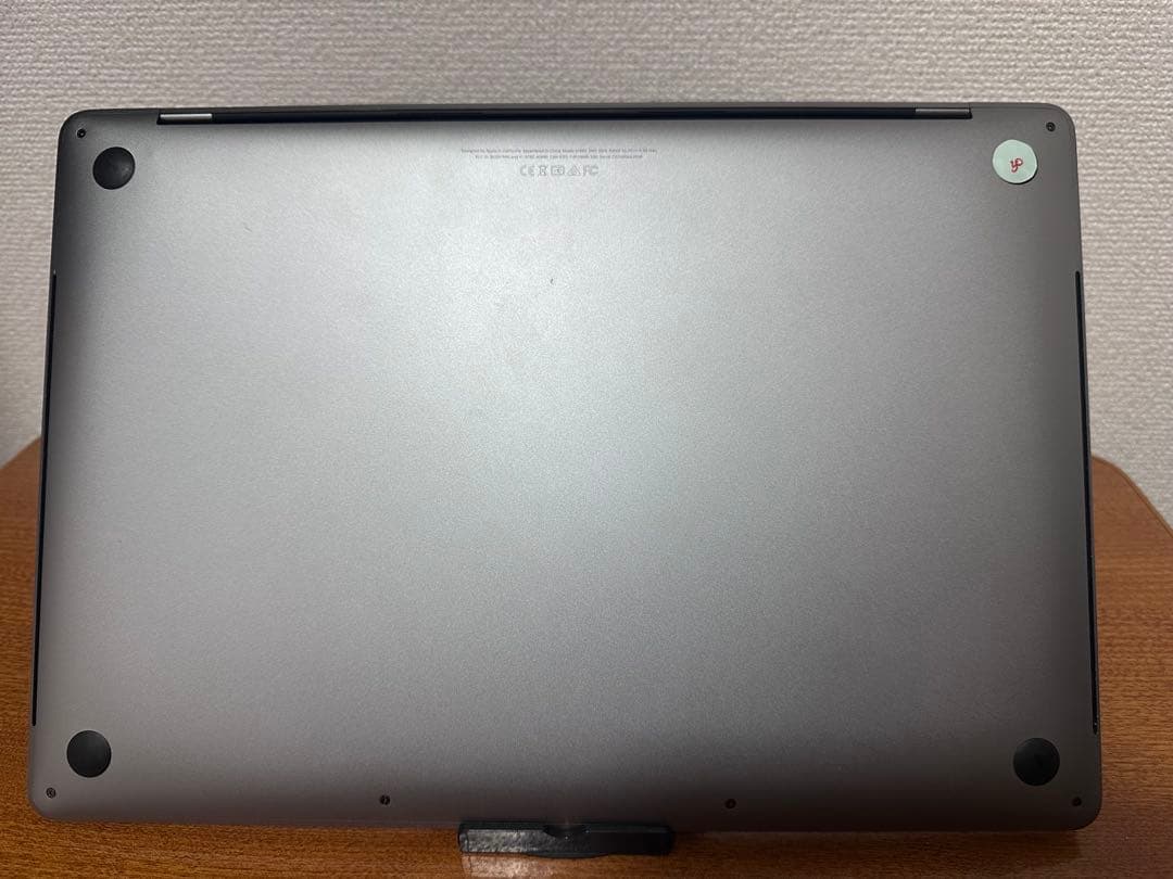 Macbook Pro 15インチ 2018 i9 256GB