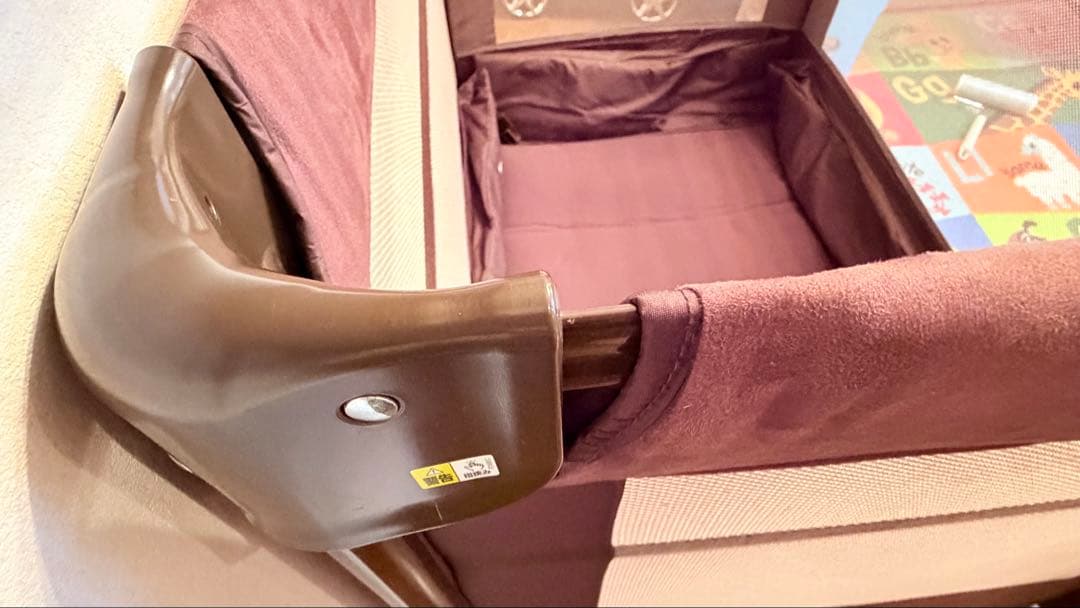 アップリカ　ココネルエアープラス　茶色　未使用品