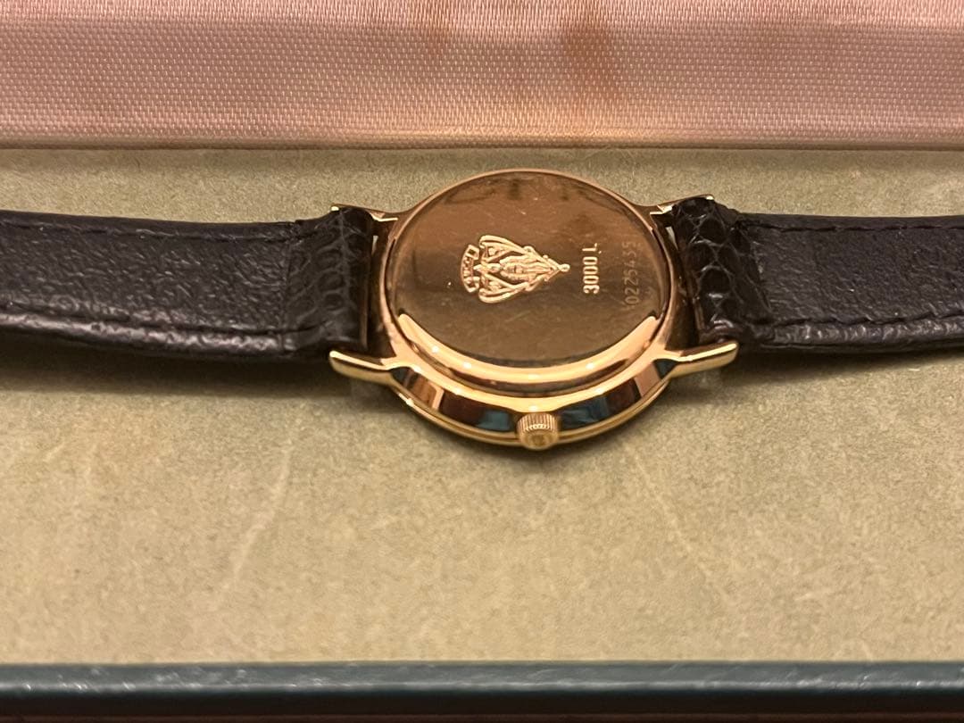 GUCCI アナログ時計 黒レザー