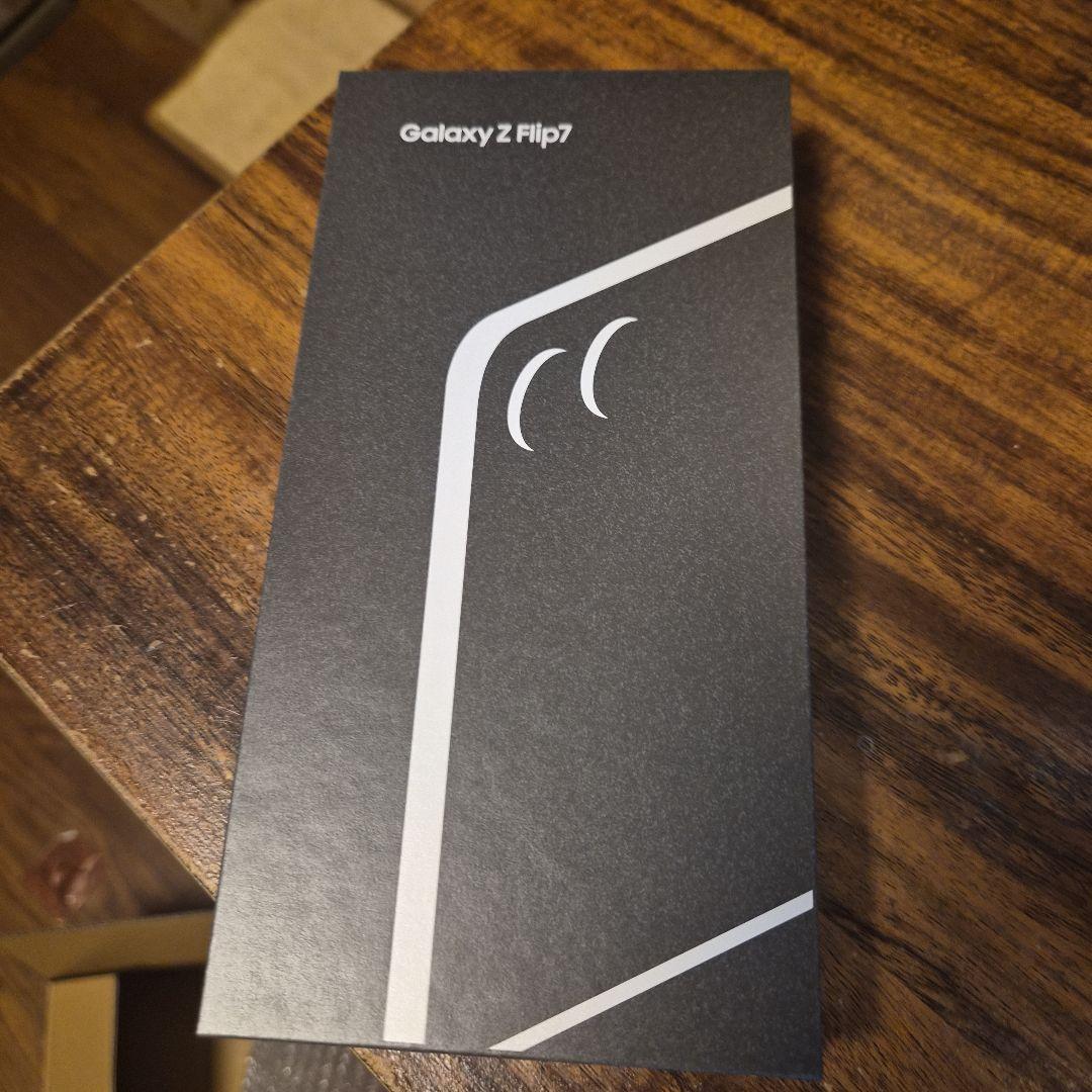 Samsung GALAXY Zfilp7本体新品未使用品ブルーシャドウ