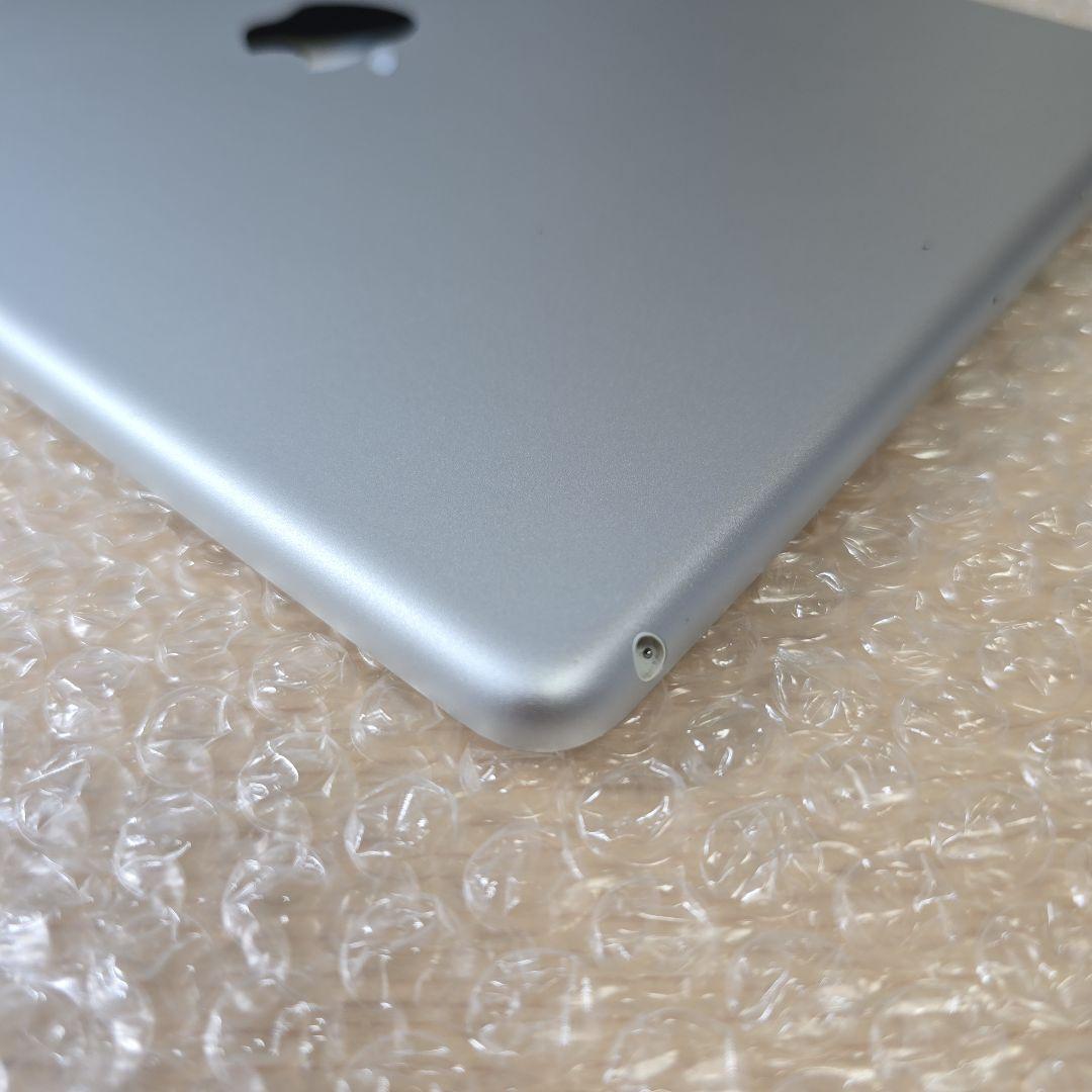 お*ー様 iPad 7◼️第7世代◼️Wi-Fi版◼️新品バッテリー◼️MF3N