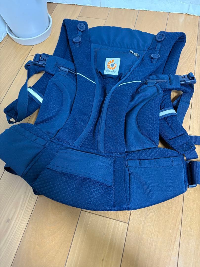 【送料無料】正規品　エルゴベビー　オムニブリーズ　抱っこ紐　メッシュ　ネイビー