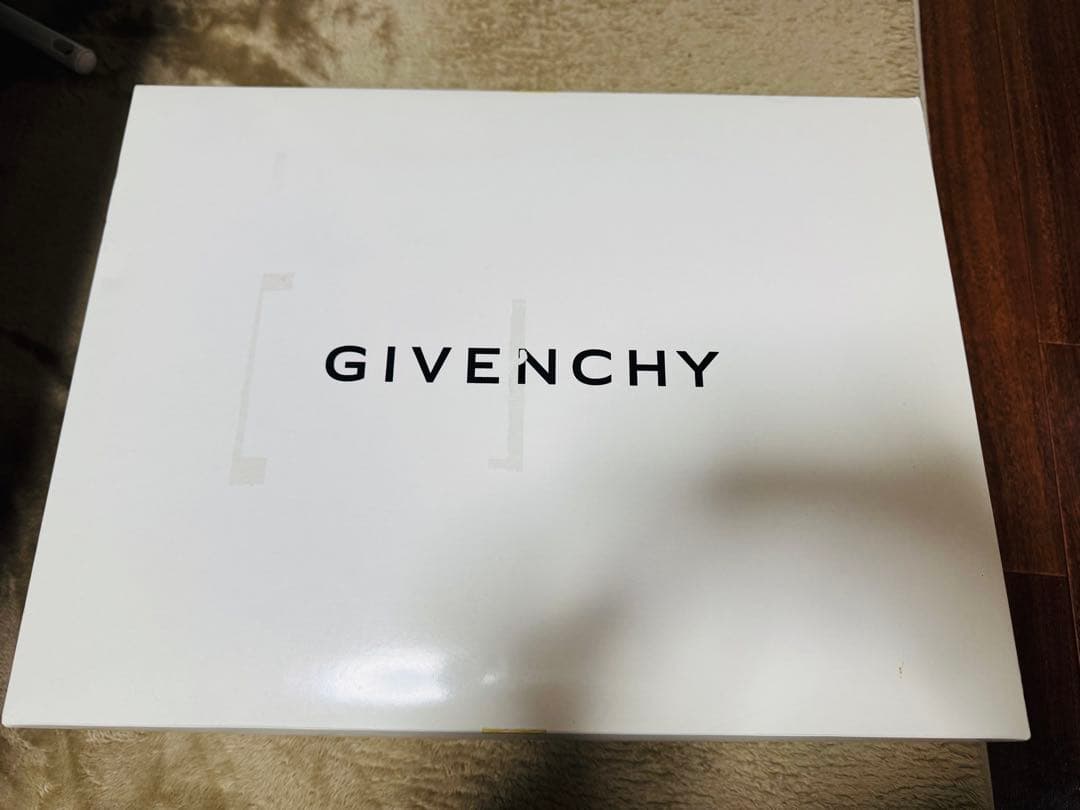 GIVENCHY 洗える羽毛掛け布団2枚組