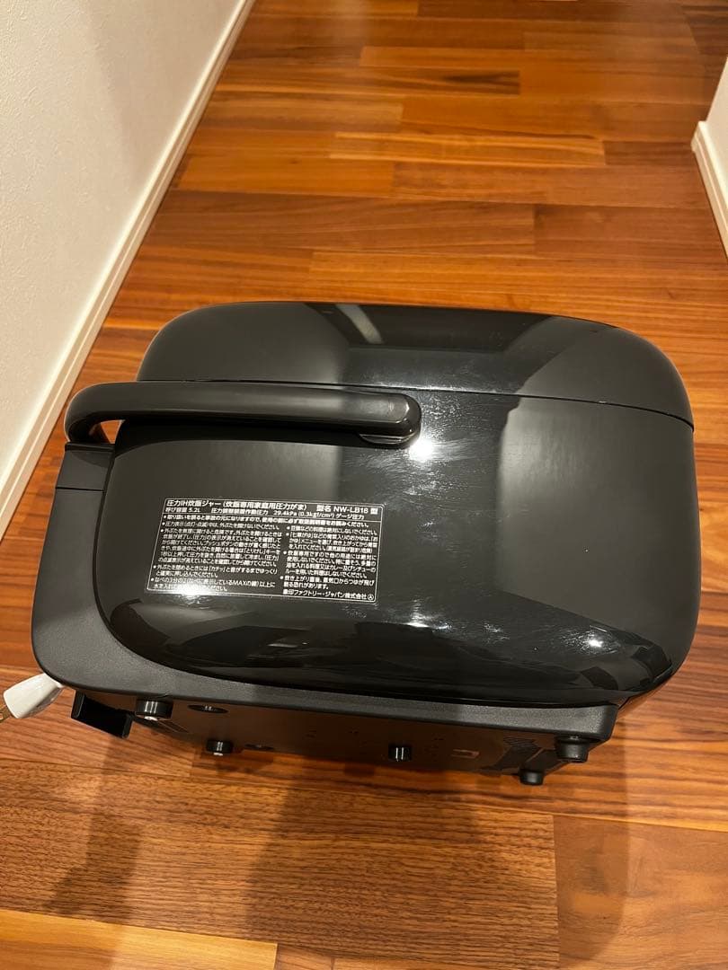【ジャンク品】象印 炎舞炊きNW-LB18型ブラック 炊飯器 10合炊き