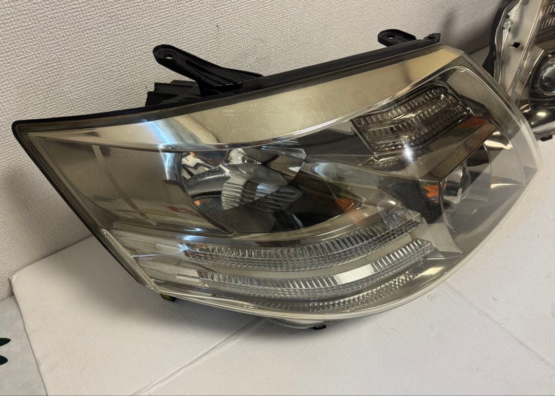 送料込 トヨタ アルファード10系 後期 純正 HID ヘッドライト 左右セット
