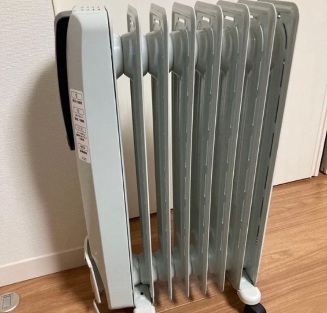 ほぼ新品 デロンギ　オイルヒーター　液晶表示　KHD410812-BK