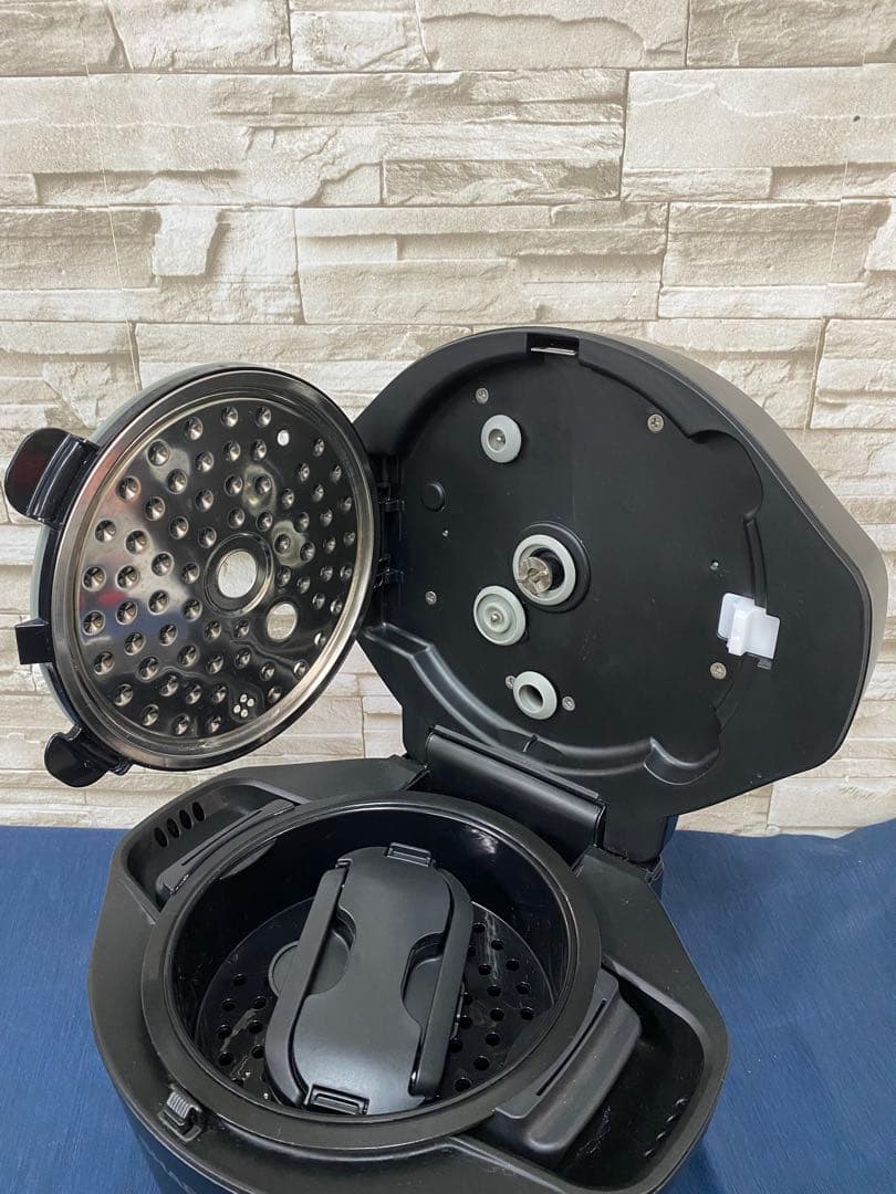 ヘルシオ 水なし自動調理鍋 ブラック　KN-HW16G-B 23年製 sharp