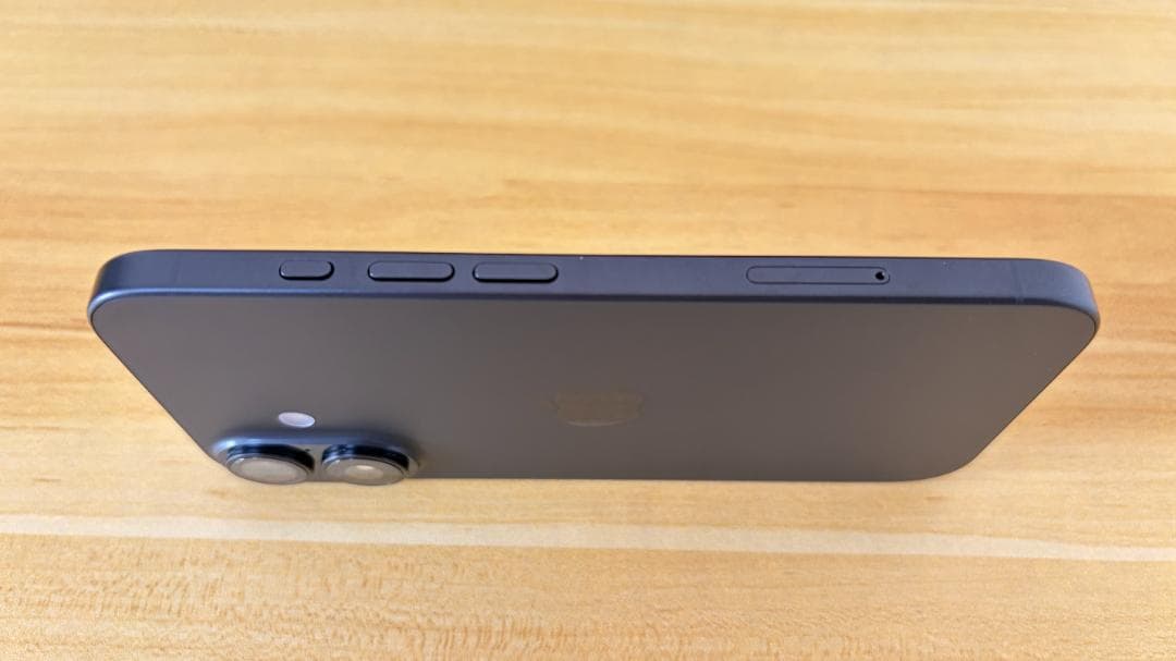 iPhone16 128GB ブラック simフリー バッテリー100%