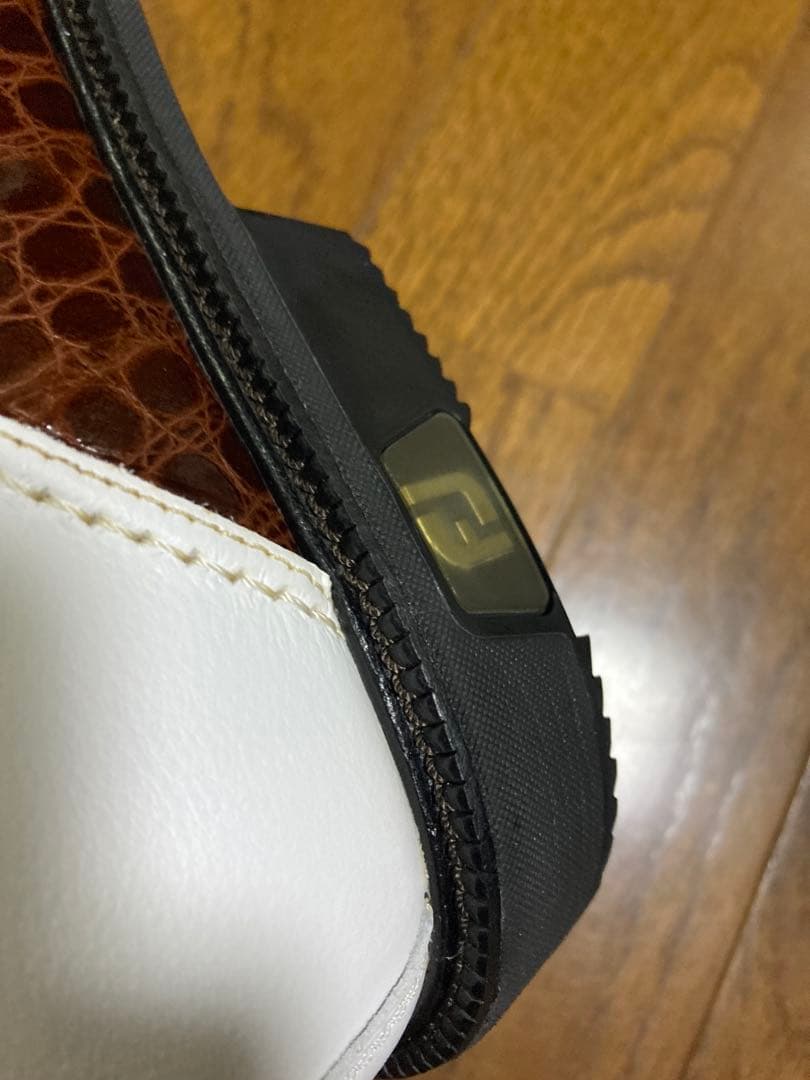 FOOTJOY FJ ICON ゴルフシューズ ホワイト/ブラウン