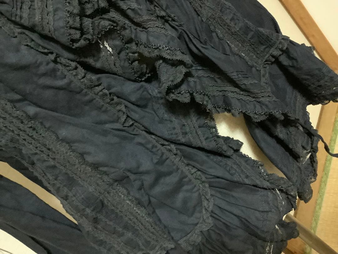 もちこ　ピンクハウス黒　オーバーブラウス