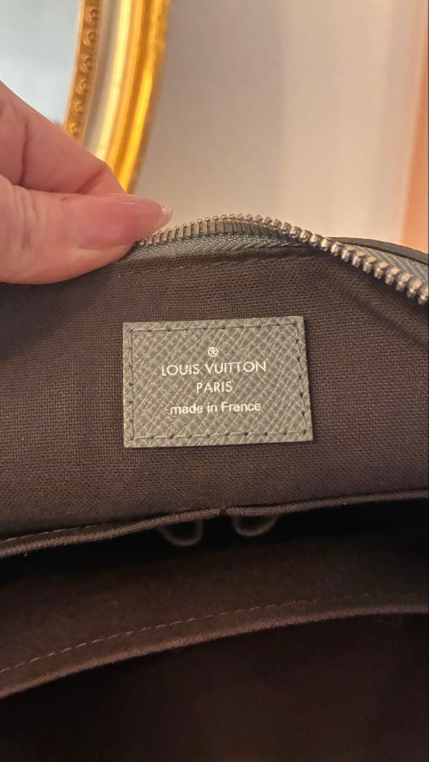 LOUIS VUITTON　値段交渉可　タイガ　グリゴリ メッセンジャーPM