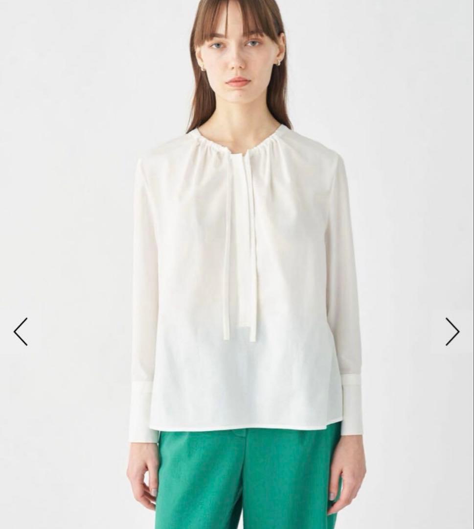 BallseyクリスタルコットンギャザーVネックブラウス