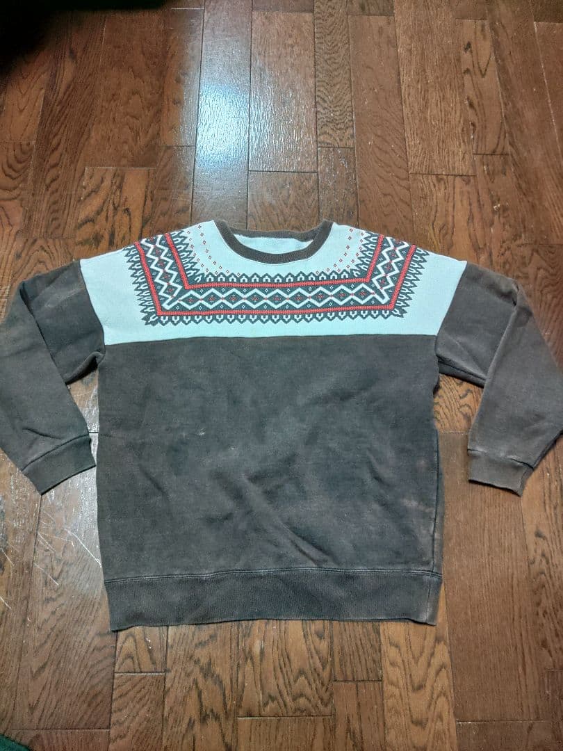 雪柄　スウェット　古着　フェード　不明