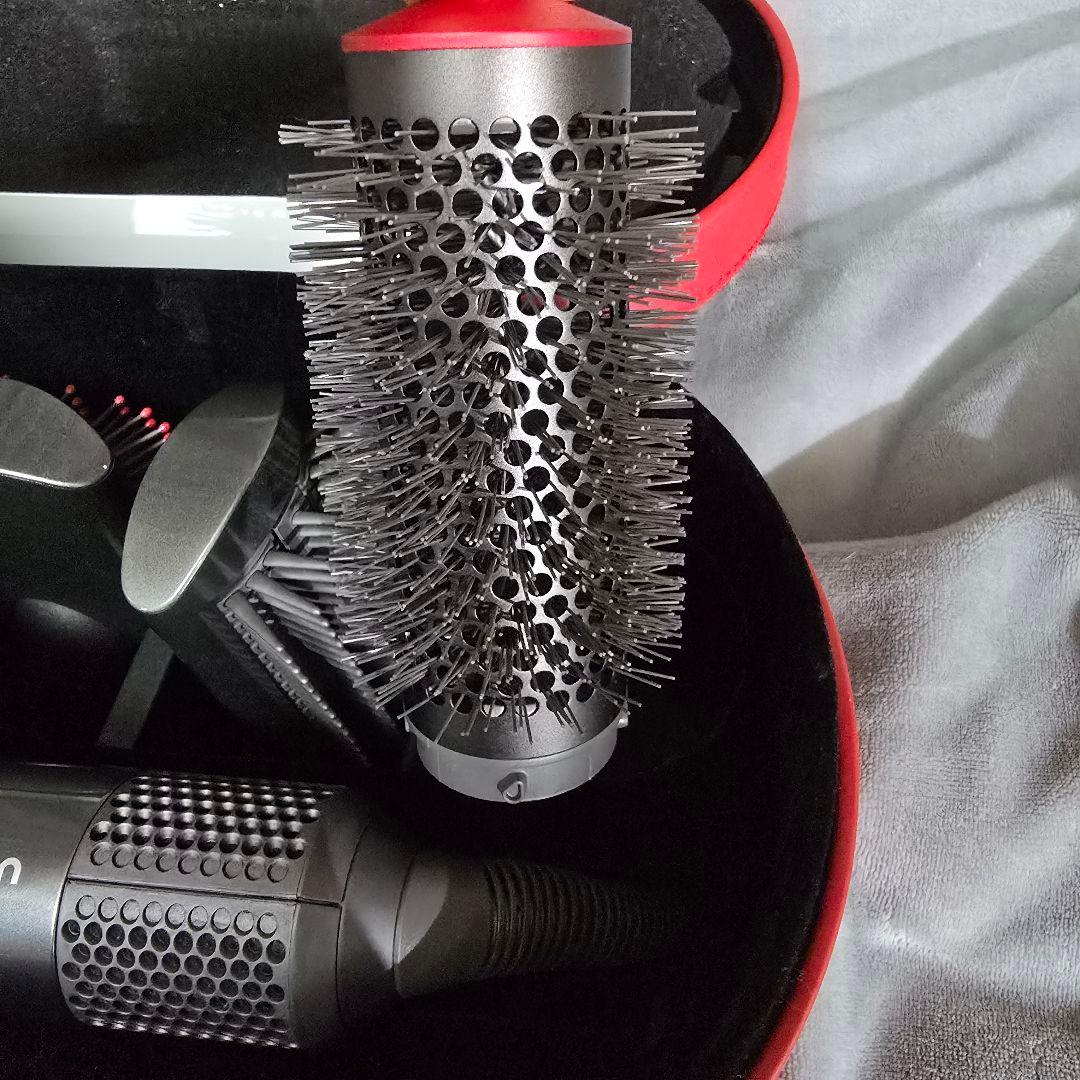 Dyson Airwrap ヘアドライヤー 赤　トラベルポーチ付き