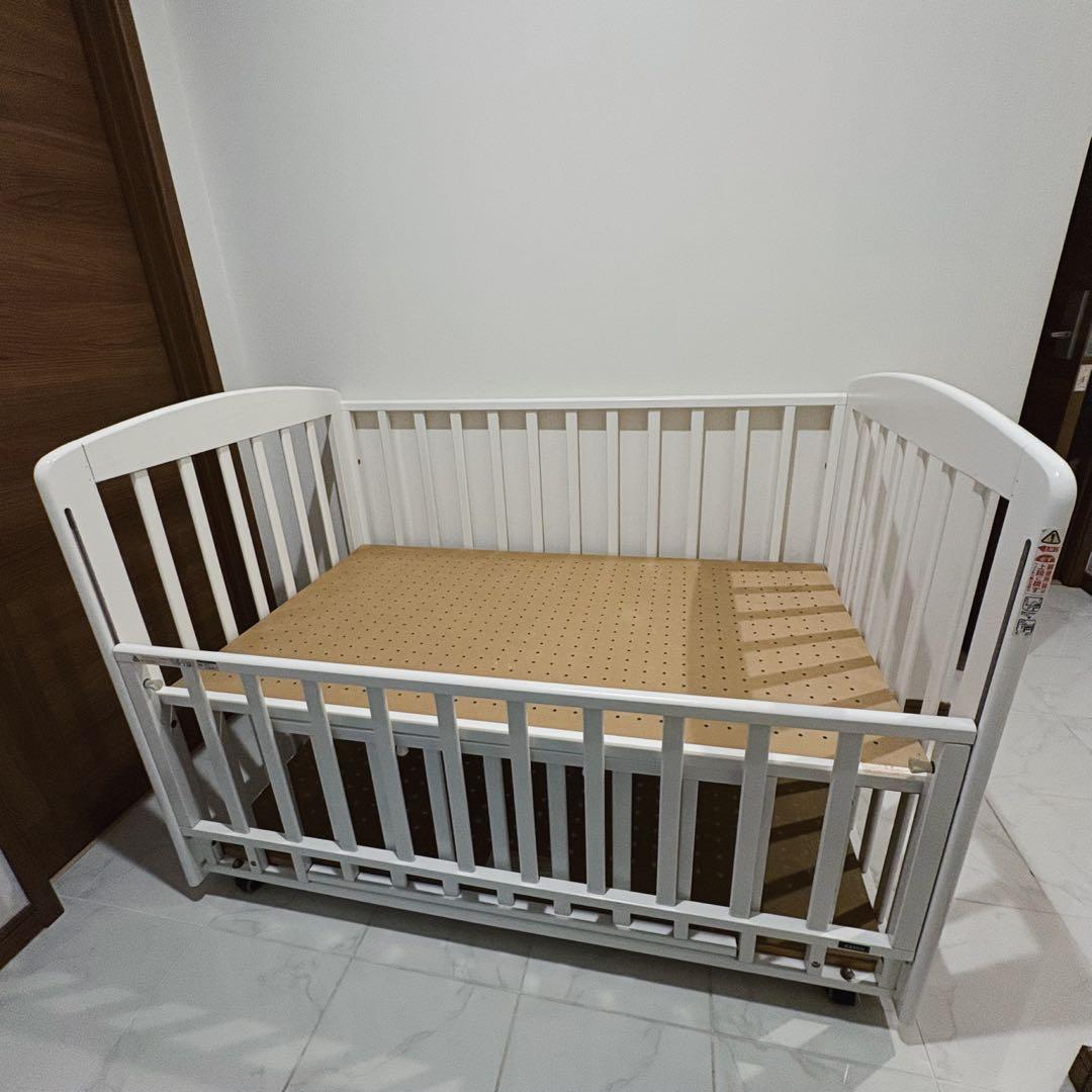 【♡送料込♡】カトージ  ベビーベッド　チャーミー⭐︎ ぽち