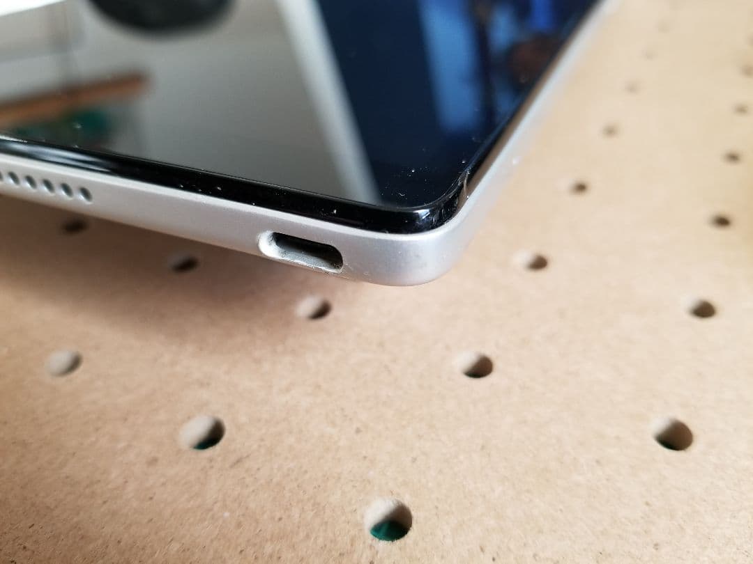 【動作確認済 美品】NTT docomo dtab compact d-42a