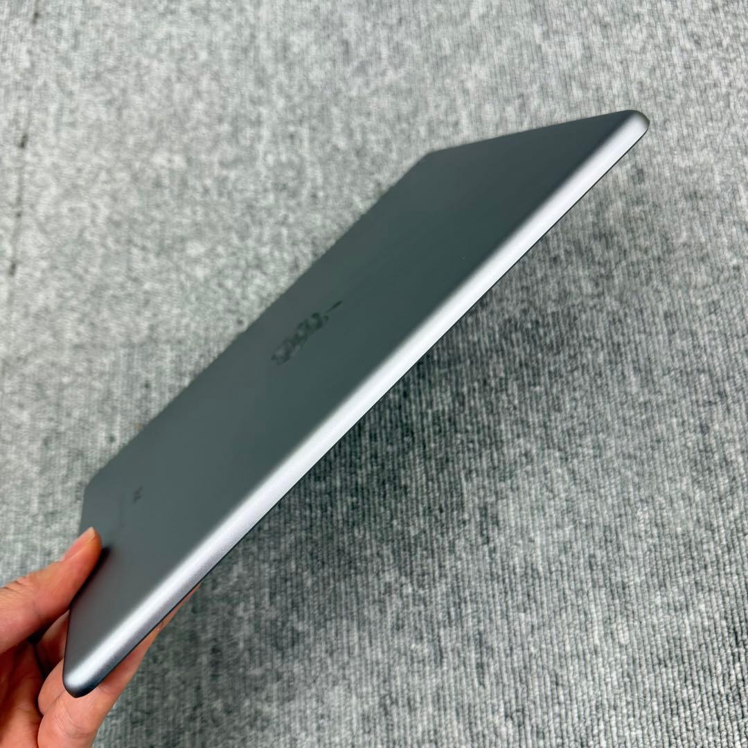 美品iPad 第6世代 (2018) 32GB Wi-Fiモデル スペースグレイ