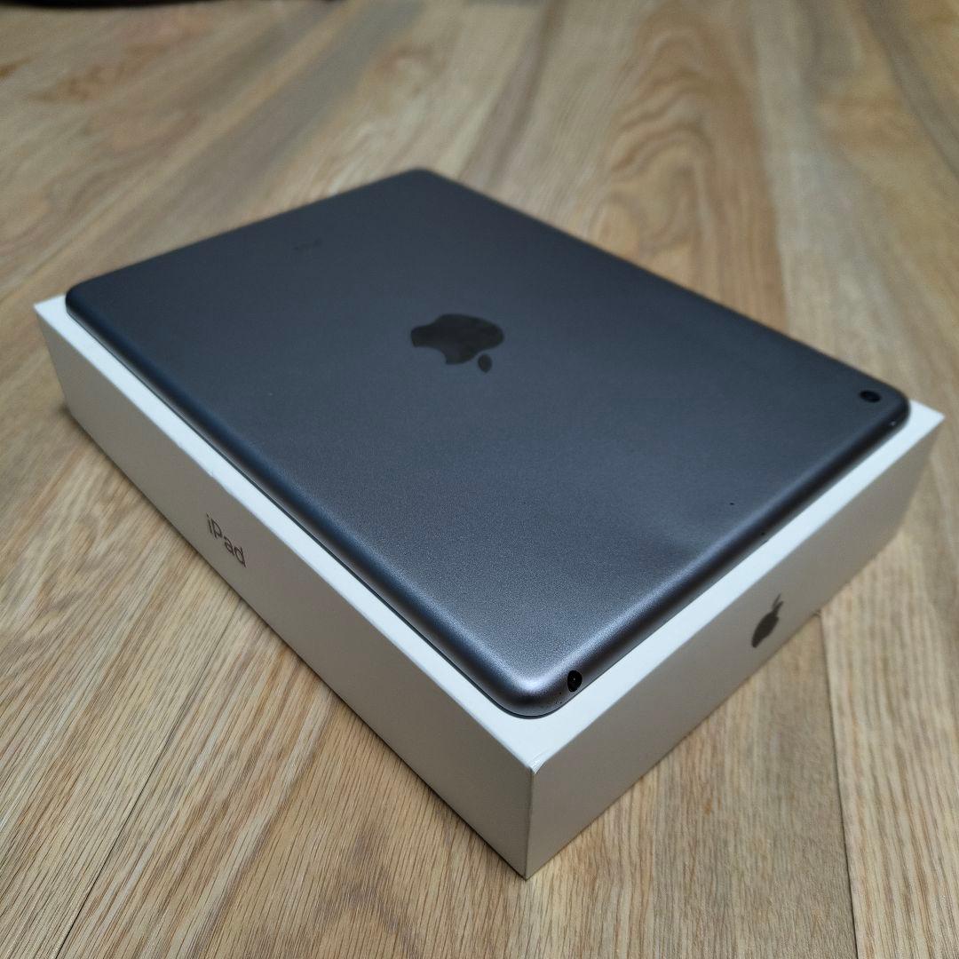 Apple iPad 第6世代 32GB Wi-Fiモデル 9.7インチ