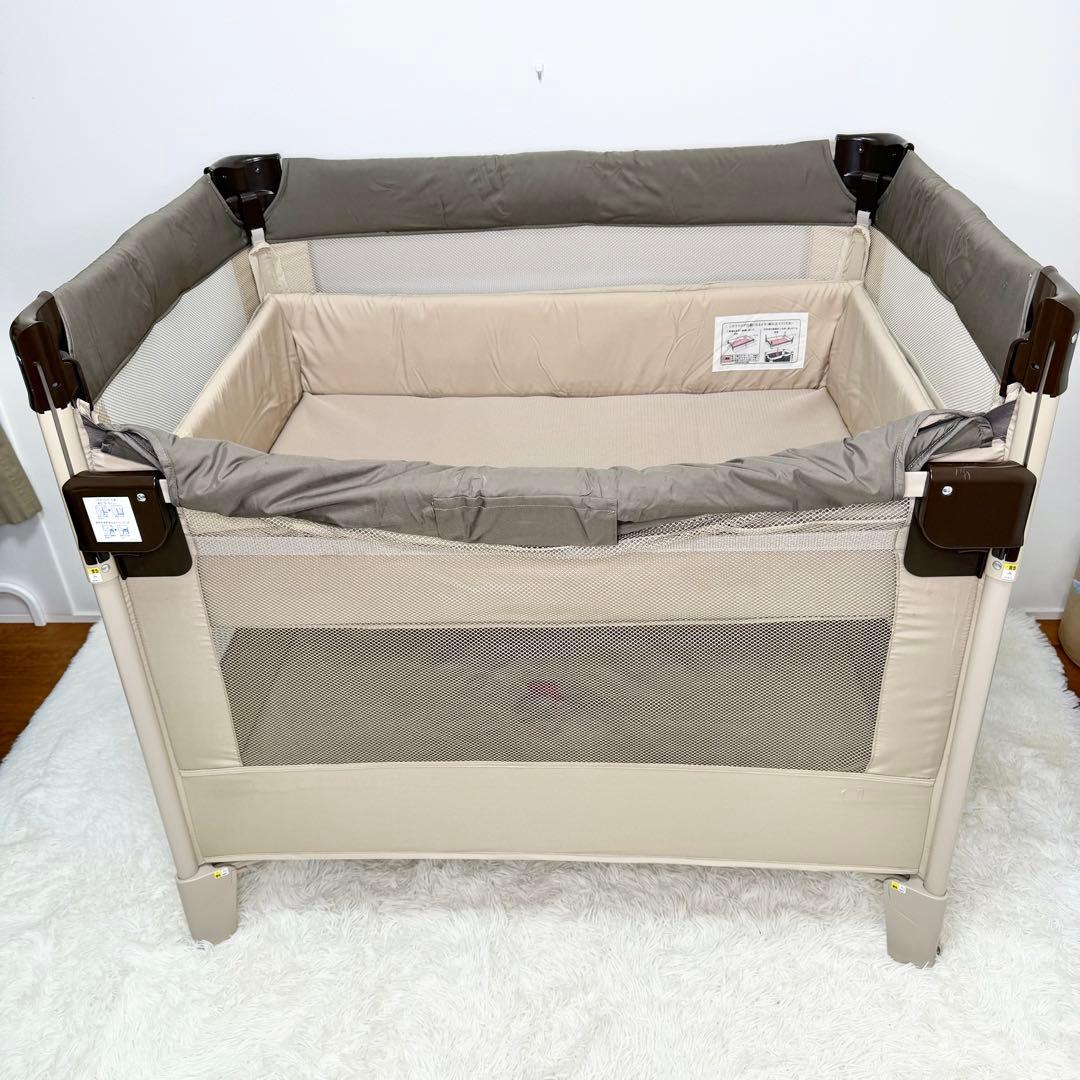 美品 Aprica ココネルエアー 折り畳み ベビーベッド ココアブラウン