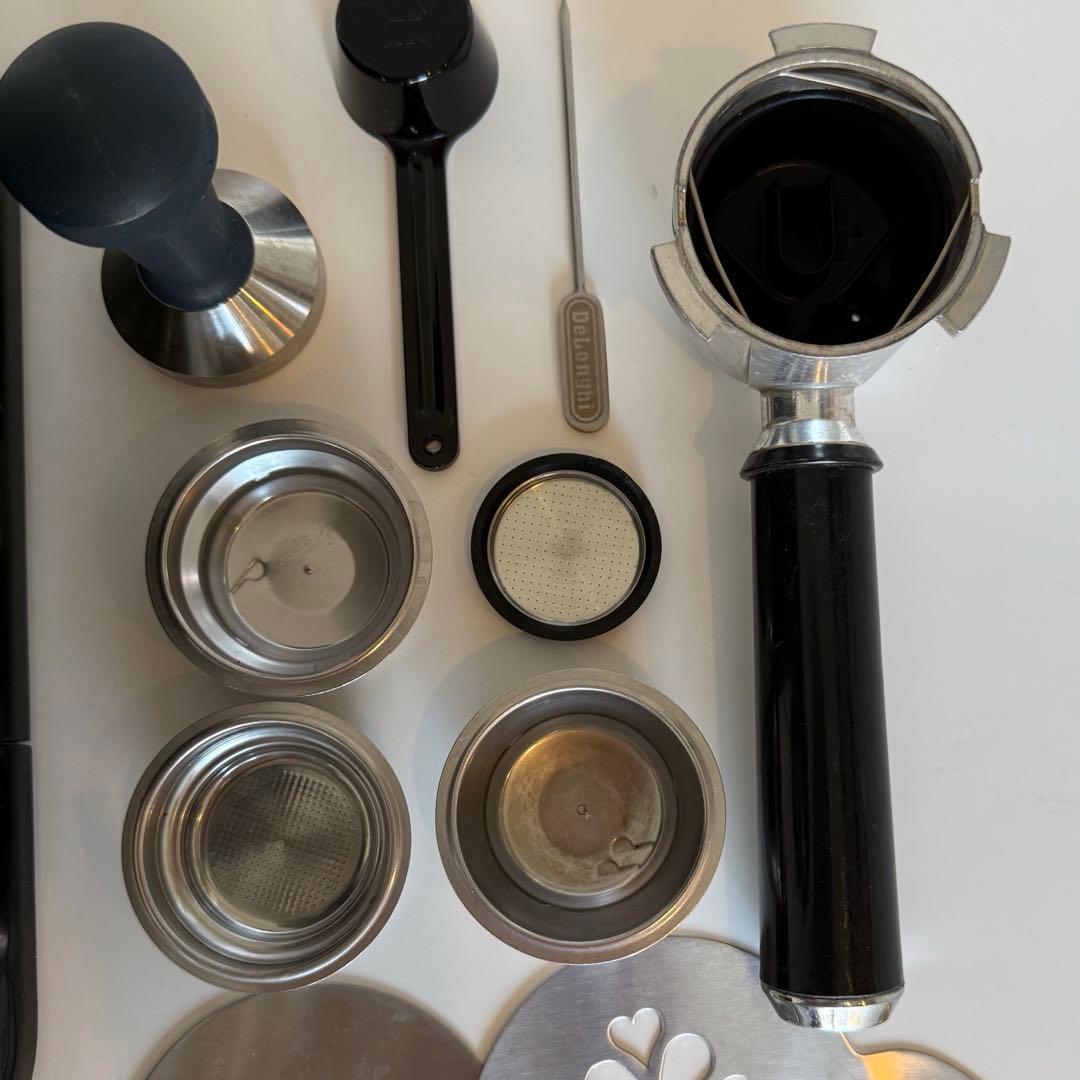 デロンギ デディカ EC680 黒 エスプレッソマシン　⚠️スチーマー故障気味