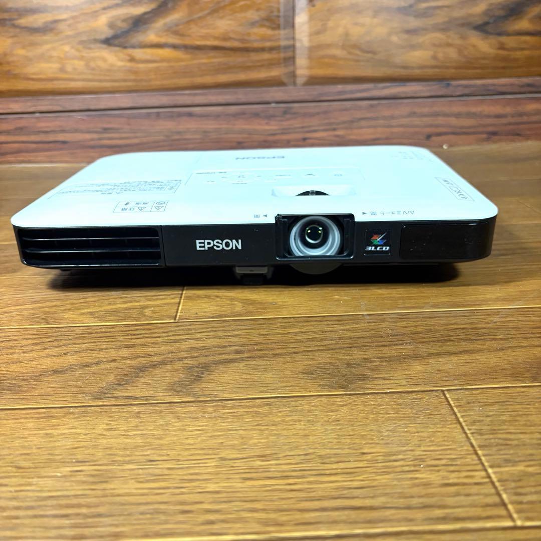 EPSON エプソン プロジェクター EB-1780W 単焦点 未使用級