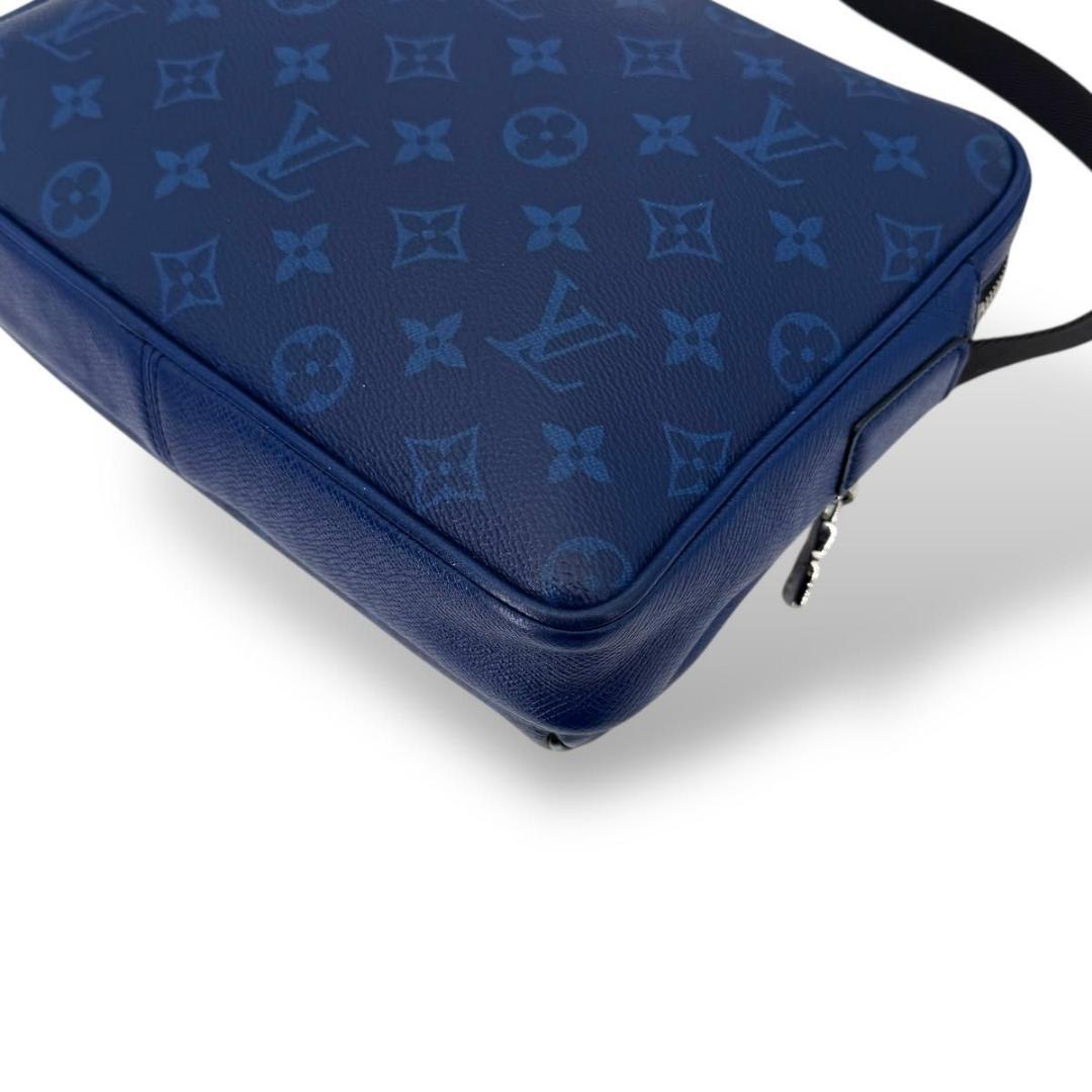 [未使用級] ルイヴィトン　タイガラマ　アウトドアメッセンジャー　PM ブルー