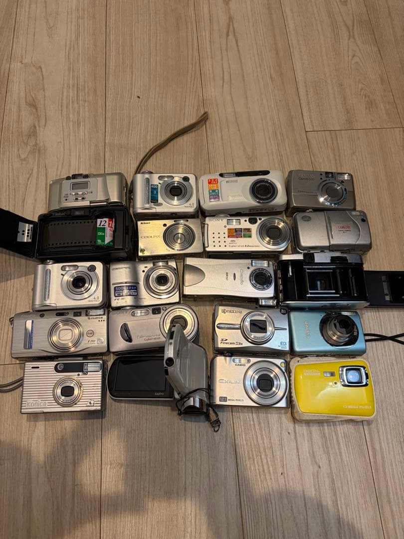 デジタルカメラとフィルムカメラ色々　ジャンク　20台
