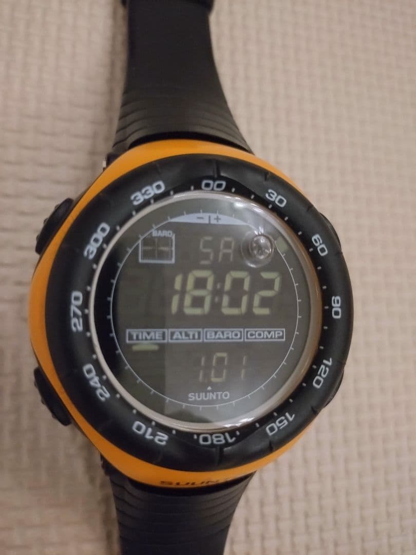 超美品 限定 SUUNTO VECTOR スント イエロー