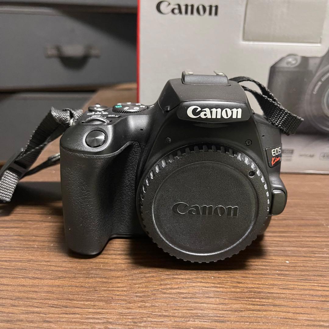 Canon EOS KISS X10 Wズームキット BK